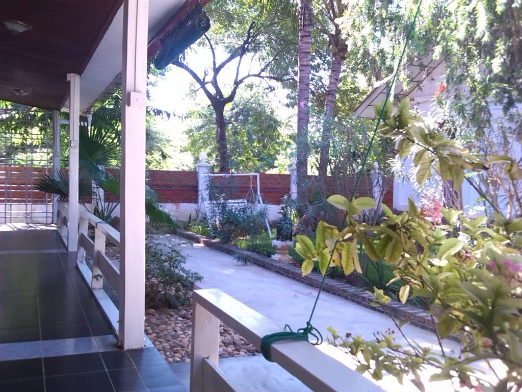 Lawkanat Hotel Bagan Bagian luar foto