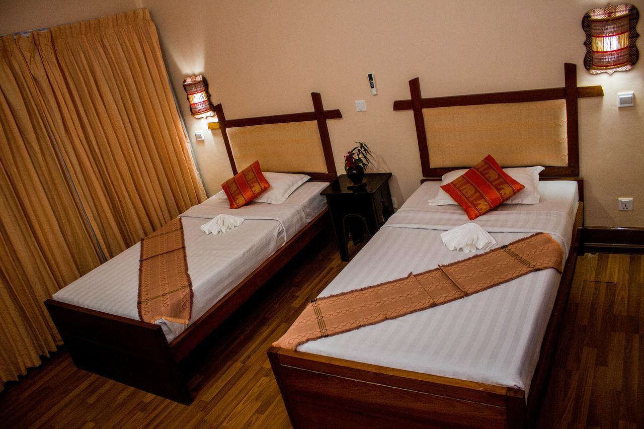Lawkanat Hotel Bagan Bagian luar foto