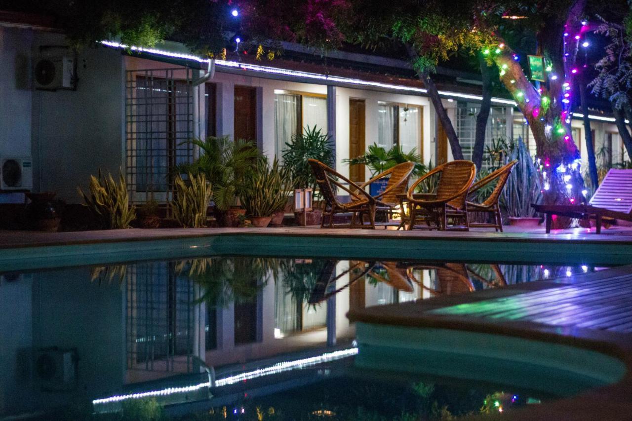 Lawkanat Hotel Bagan Bagian luar foto